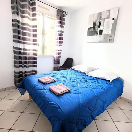 Le Jardin Des Delices - De 2 A 8 Personnes Avec Piscine