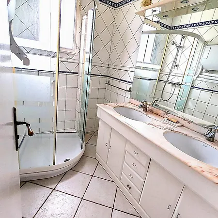 Le Jardin Des Delices - De 2 A 8 Personnes Avec Piscine Ferienhaus Raissac-d'Aude