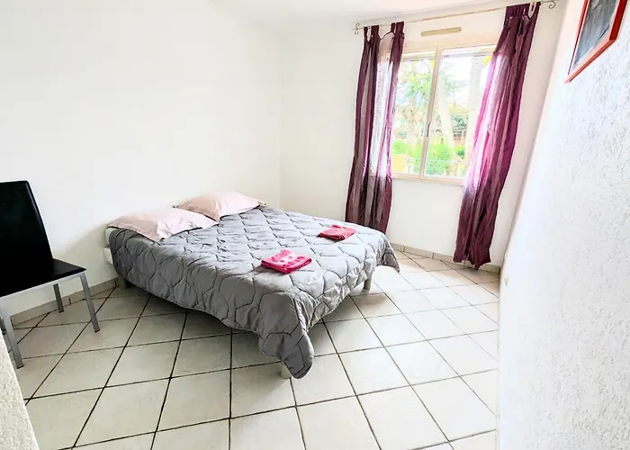 Hébergement de vacances Le Jardin Des Délices - De 2 à 8 Personnes Avec Piscine *